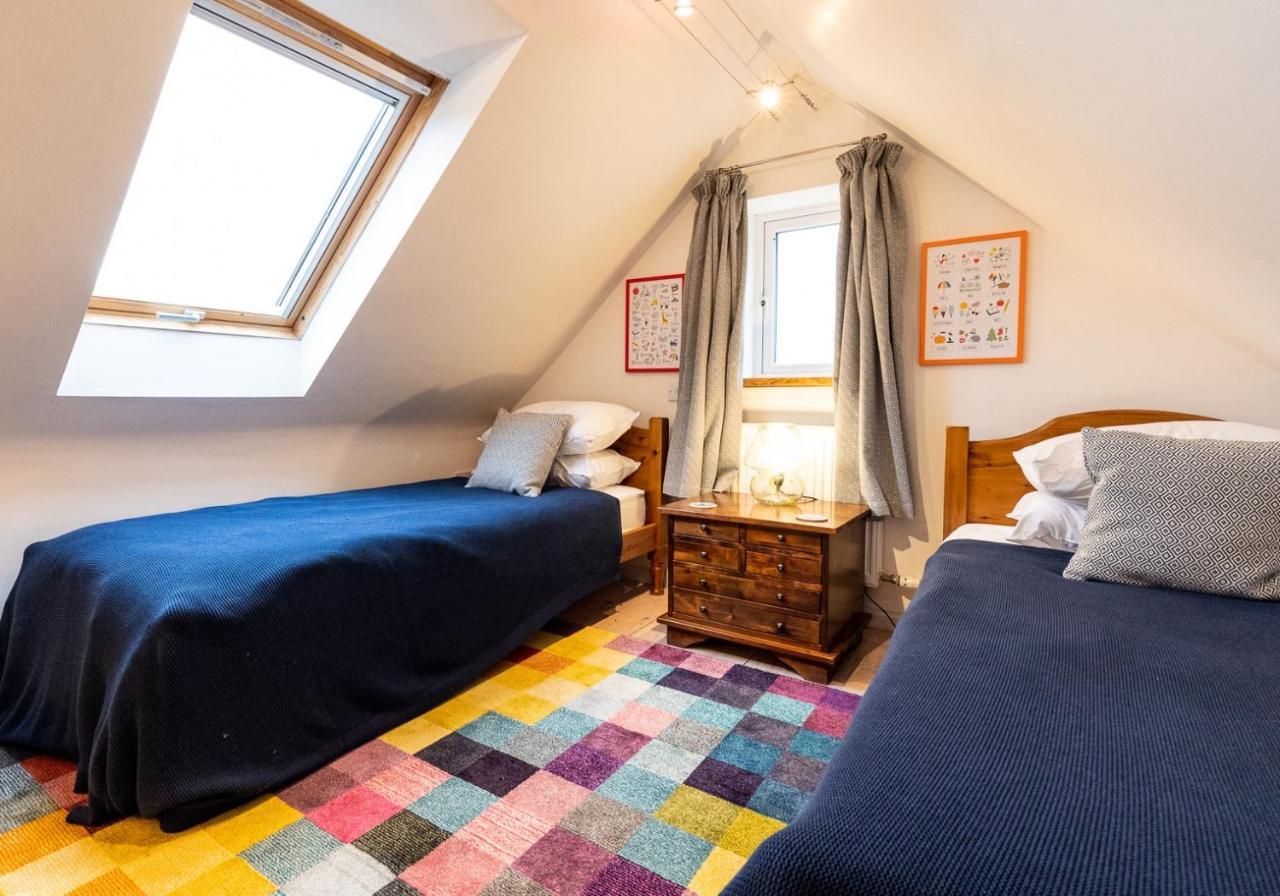 Bwthyn Capten - A Charming Cottage For Up To 6 Νιούπορτ Εξωτερικό φωτογραφία