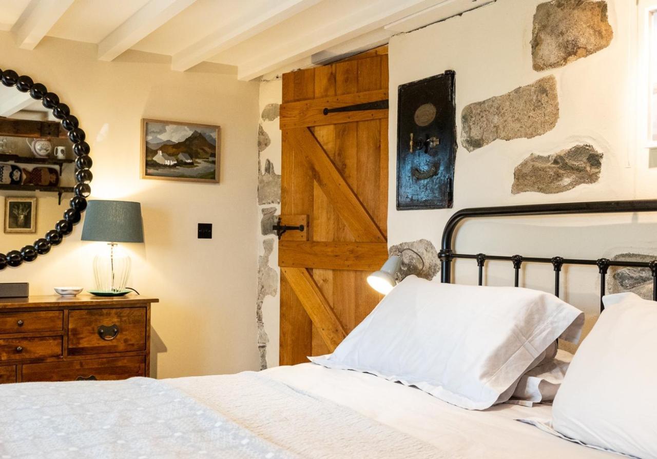 Bwthyn Capten - A Charming Cottage For Up To 6 Νιούπορτ Εξωτερικό φωτογραφία